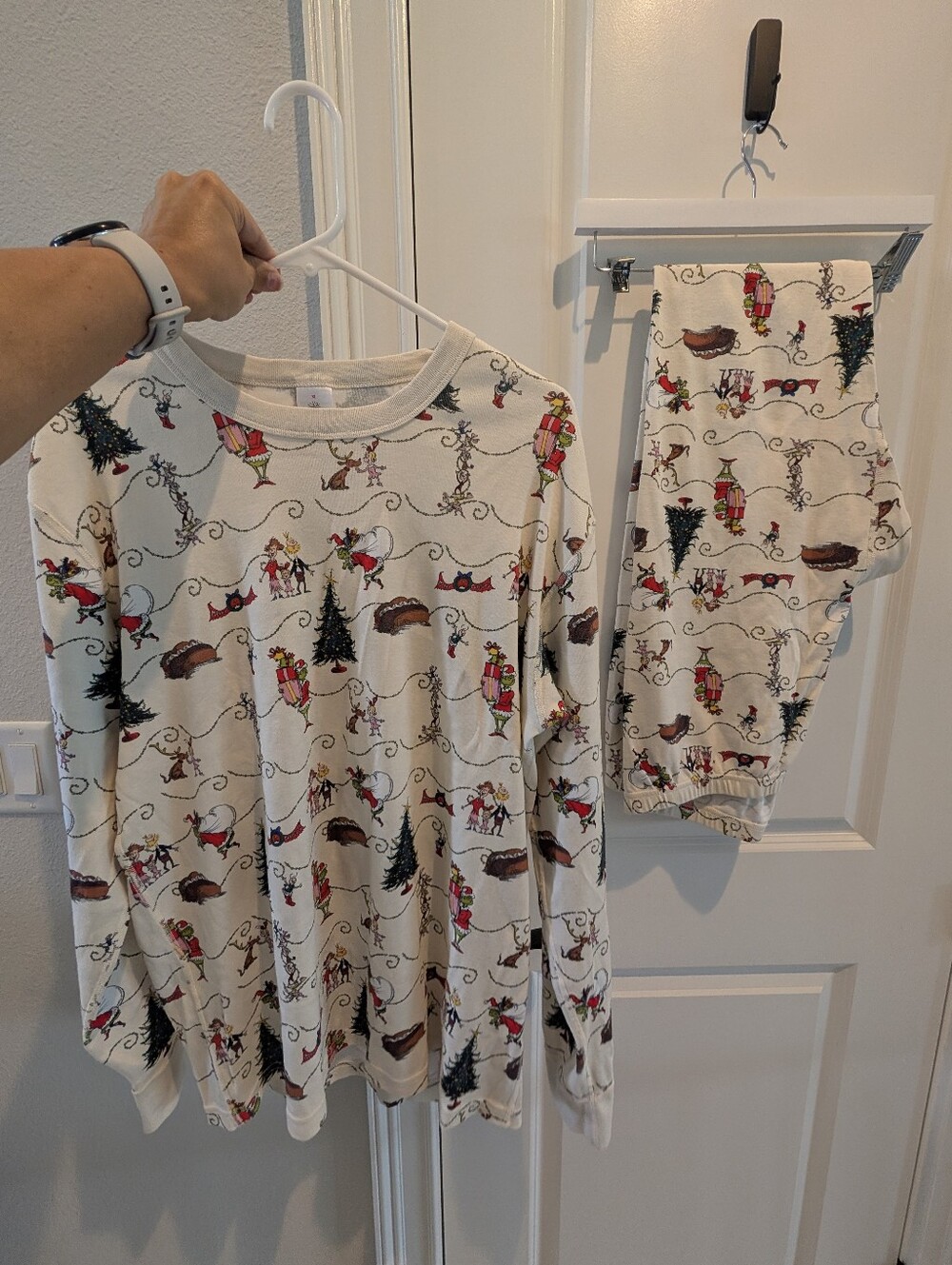 Hanna Andersson Adults The Grinch Holiday Set